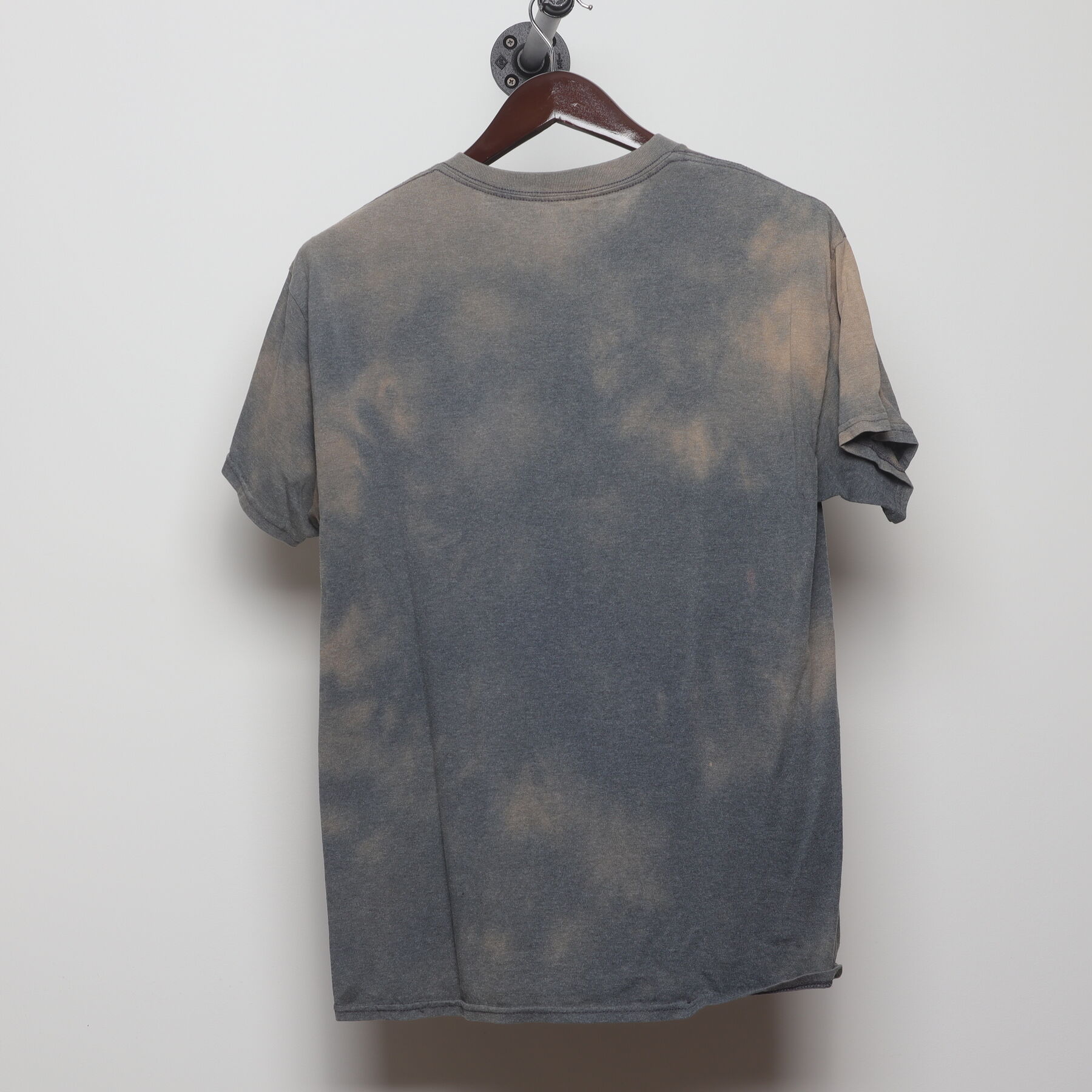 Back view of Vintage Y2K Skull "Gambler Skull" T-Shirt - L