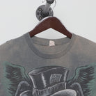 Close-up of the collar and tag on the Vintage Y2K Skull "Gambler Skull" T-Shirt - L