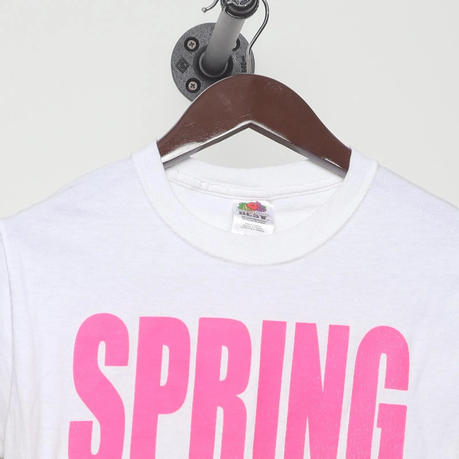 Close-up of the collar and tag on the Vintage Y2K Spring Break "2008 Neon" T-Shirt - XS