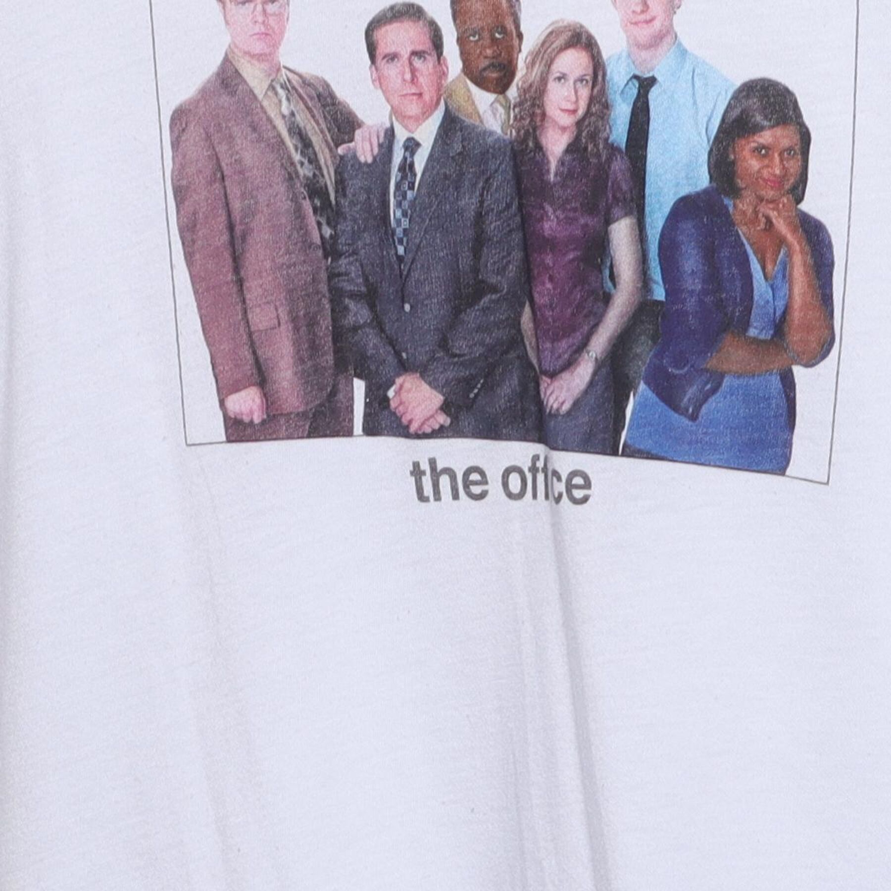 Close-up of the main graphic on the Vintage Y2K The Office "Cast Photo" T-Shirt - S