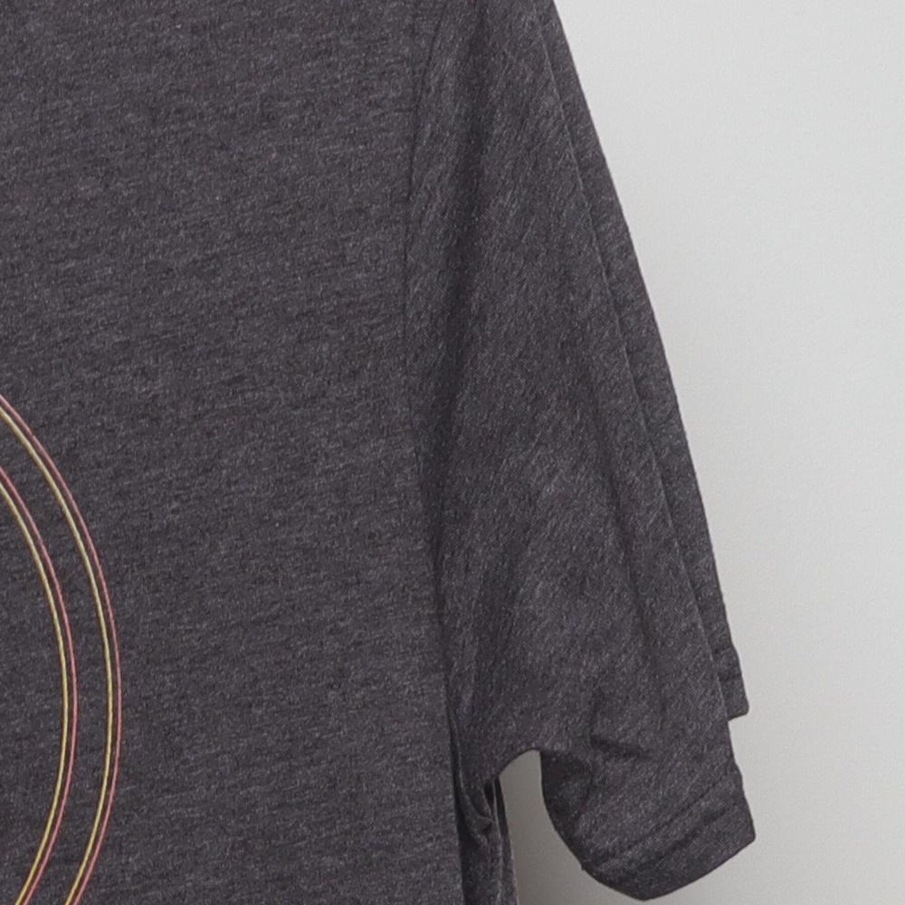Close-up of the Right sleeve on the Vintage Y2K Volcom "Stone Logo" T-Shirt - S